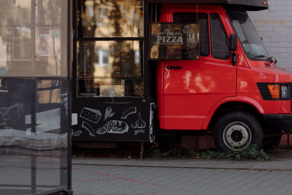 Ouvrir un camion pizza : quel four choisir pour démarrer sereinement ?